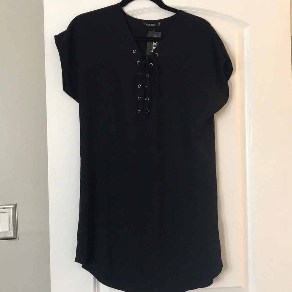 Boohoo S/M lace up dress